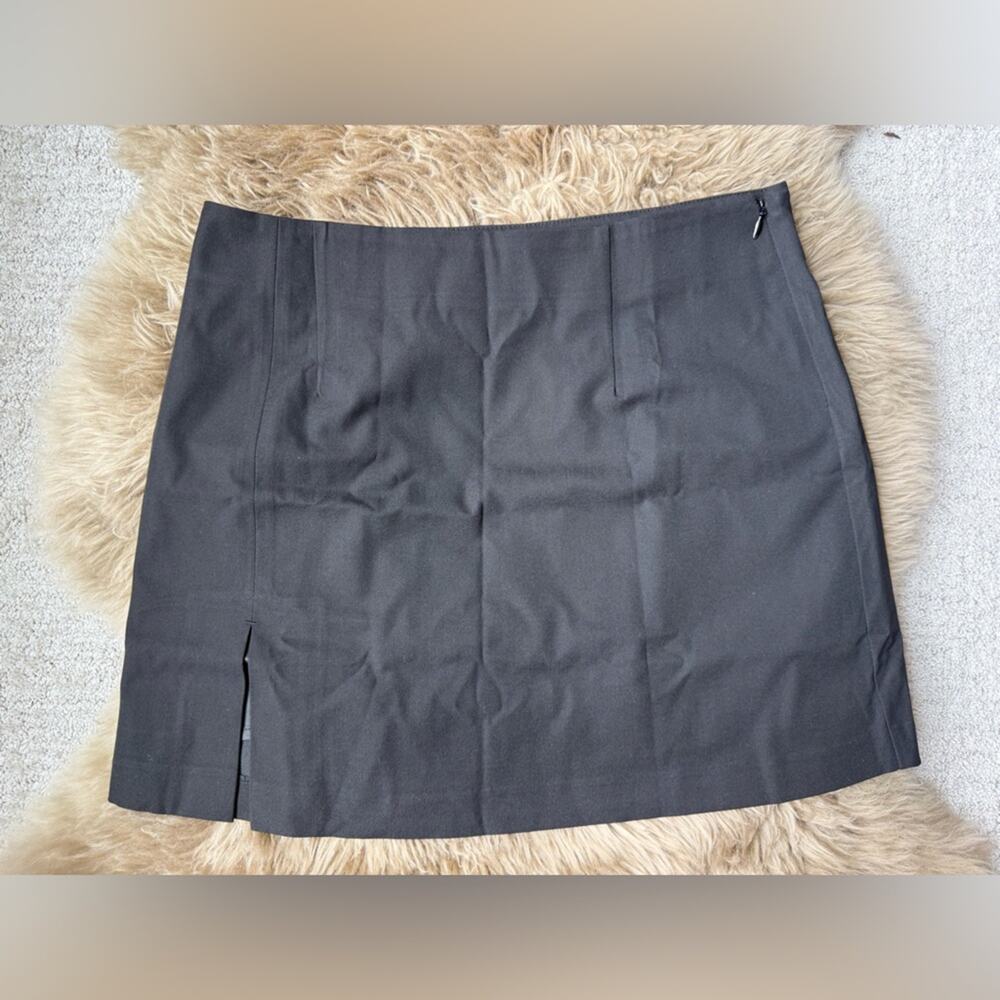 New Djerf Avenue Must Have Mini Skirt in Black Women’s Medium - Picture 2 of 5